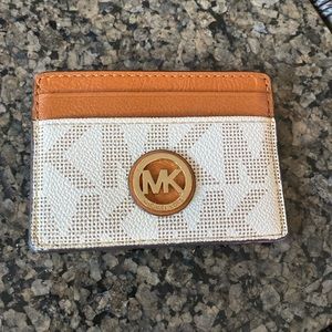 Michael Kors accessories / Michael Kors  card case/ color tan/ white.